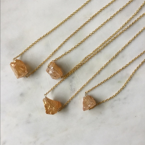 🎉HP🎉 Champagne Luster Quartz Necklace - Picture 2 of 3